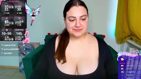 Snapshot of dariamur chatting on 02/12/25, 10:35 DariaMur online show from 02/12/25, 10:35