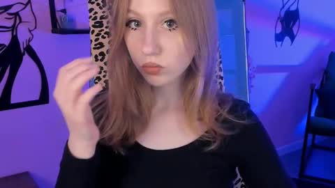 Daria Tate online show from 09/17/25, 11:34