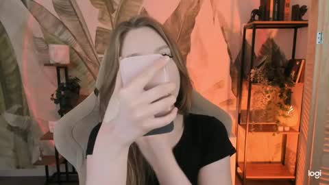 Daria Tate online show from 04/12/26, 10:42