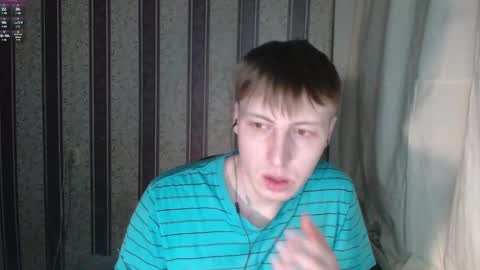 Snapshot of darienlarge chatting on 02/27/25, 03:25 darienlarge online show from 02/27/25, 03:25