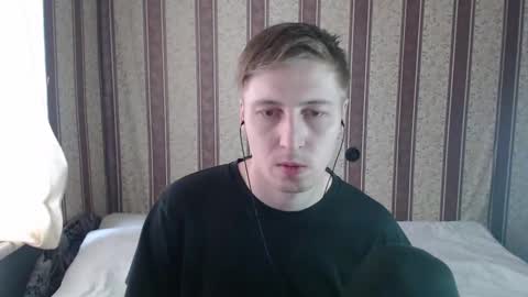 Snapshot of darienlarge chatting on 03/11/25, 01:45 darienlarge online show from 03/11/25, 01:45
