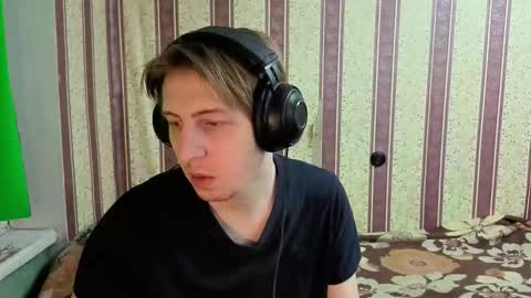 darienlarge online show from 12/19/25, 05:03