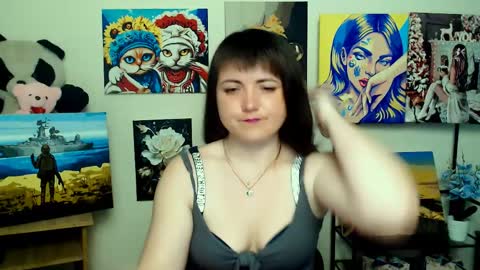 Snapshot of darina_m_ chatting on 05/19/26, 04:30 Darina online show from 05/19/26, 04:30