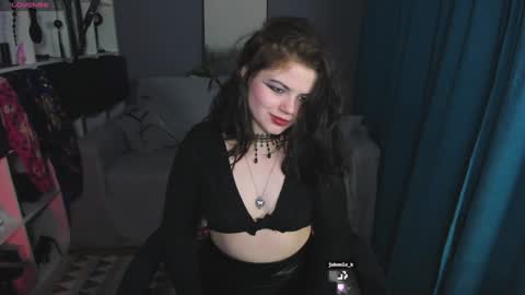 Snapshot of darina_wilson chatting on 01/20/25, 09:01 Dari the it woman online show from 01/20/25, 09:01