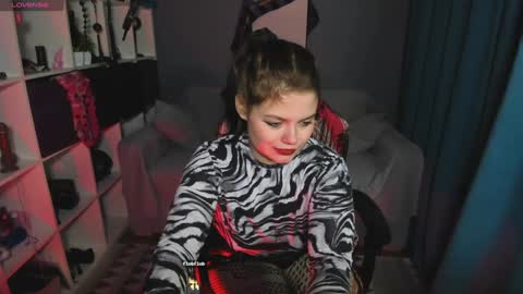 Snapshot of darina_wilson chatting on 01/26/25, 11:50 Dari the it woman online show from 01/26/25, 11:50