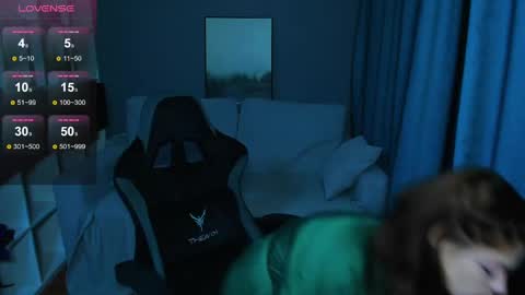 Snapshot of darina_wilson chatting on 02/24/25, 11:09 Dari the it woman online show from 02/24/25, 11:09