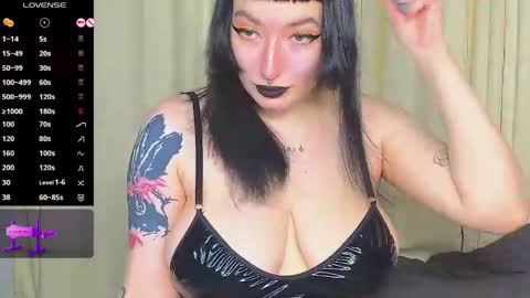 Snapshot of dario_doll_ chatting on 05/07/26, 10:09 Daria online show from 05/07/26, 10:09