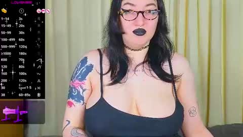Snapshot of dario_doll_ chatting on 06/22/26, 01:30 Daria online show from 06/22/26, 01:30