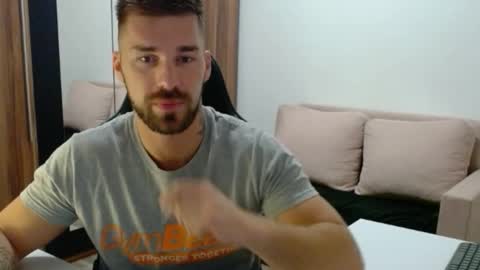 darius_94 online show from 10/27/25, 03:54