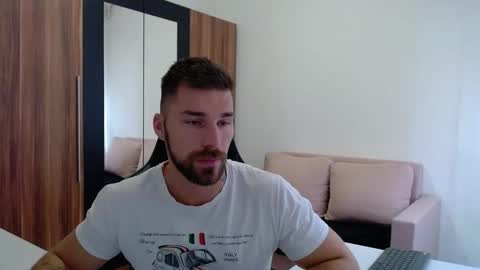 darius_94 online show from 10/30/25, 08:05