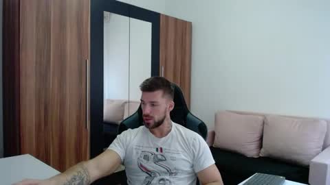 darius_94 online show from 03/02/26, 07:15