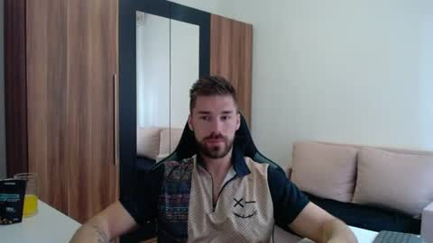 darius_94 online show from 07/13/26, 05:10