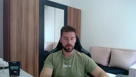 darius_94 online show from 07/21/26, 06:16