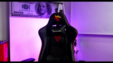 Darius Phoenix  online show from 02/18/25, 10:05