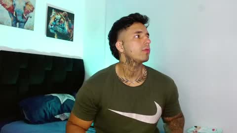 Darius Phoenix  online show from 04/21/26, 06:44