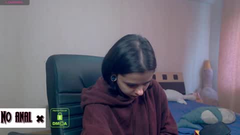 Anessa  online show from 11/10/25, 06:56