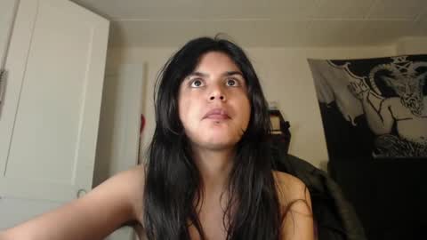 Snapshot of dark_angel_66 chatting on 02/25/25, 07:09 Moony online show from 02/25/25, 07:09