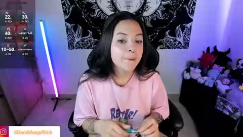 Snapshot of dark_angel_ink_ chatting on 06/09/26, 02:06 LUISA online show from 06/09/26, 02:06