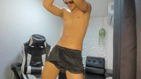 dark_badboy online show from 05/13/26, 07:33
