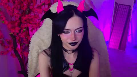 Snapshot of dark_diva chatting on 02/21/26, 09:05 Diva online show from 02/21/26, 09:05