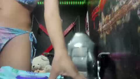 dark_doll5 online show from 09/25/25, 11:52