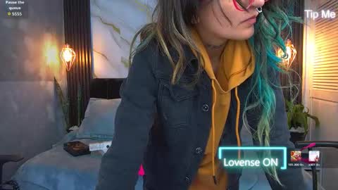 dark_dominika online show from 03/30/26, 01:01