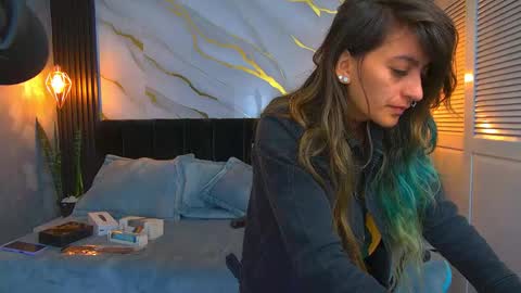 dark_dominika online show from 04/23/26, 01:02