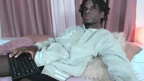 dark_fantasy9 online show from 03/22/26, 12:52