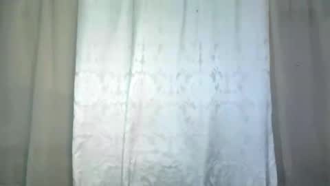 Snapshot of dark_hurohuro19 chatting on 12/18/24, 02:42 LIANNA online show from 12/18/24, 02:42