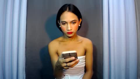 Snapshot of dark_hurohuro19 chatting on 10/15/25, 02:55 LIANNA online show from 10/15/25, 02:55