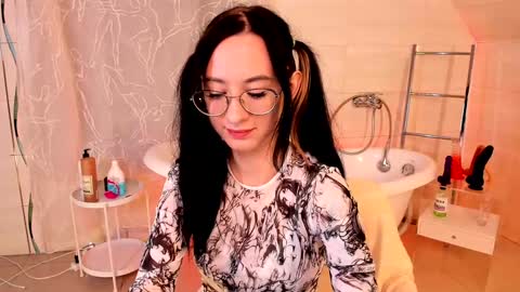 Lola online show from 12/14/24, 09:51