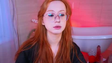 Lola online show from 03/11/26, 01:22