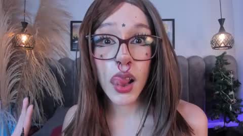 Nina online show from 12/03/25, 03:47