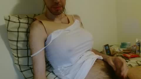 Snapshot of dark_yoh chatting on 11/08/25, 02:34 Dark Yoh online show from 11/08/25, 02:34