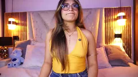 Angel Darcy  online show from 03/11/26, 11:44