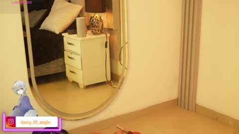 Angel Darcy  online show from 04/01/26, 11:46