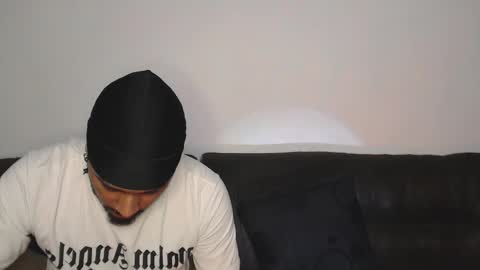 Snapshot of darkdesirevf chatting on 11/21/25, 04:00 darkdesirevf online show from 11/21/25, 04:00