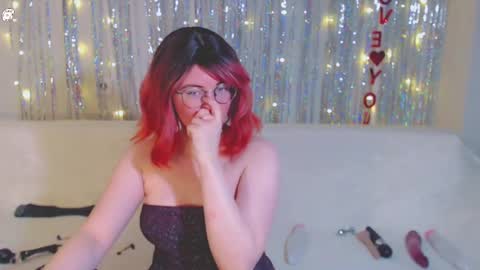 Kelly online show from 01/11/25, 05:20