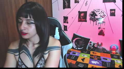 Hi Im Yuri  independent modelhelp me get my 111 hands upuwu online show from 11/24/25, 08:52