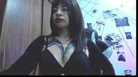 Hi Im Yuri  independent modelhelp me get my 111 hands upuwu online show from 12/17/25, 07:31