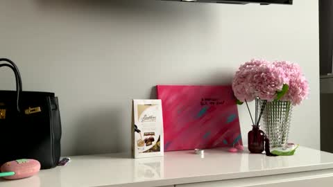 darklunaa18 online show from 11/10/25, 09:30