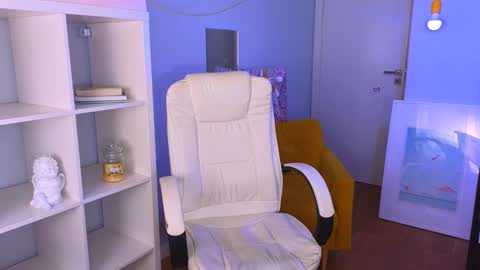 darkmoon____ online show from 11/20/25, 12:33