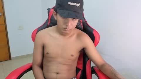 darknigthx online show from 04/15/26, 12:28