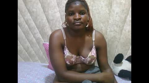 Snapshot of darknipples2 chatting on 05/09/26, 08:25 SHANICE online show from 05/09/26, 08:25