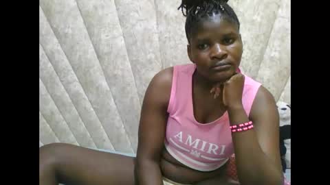 Snapshot of darknipples2 chatting on 05/16/26, 10:52 SHANICE online show from 05/16/26, 10:52