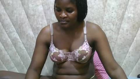 Snapshot of darknipples2 chatting on 06/11/26, 10:30 SHANICE online show from 06/11/26, 10:30