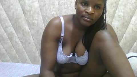 Snapshot of darknipples2 chatting on 06/25/26, 03:38 SHANICE online show from 06/25/26, 03:38