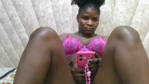 Snapshot of darknipples2 chatting on 07/21/26, 05:21 SHANICE online show from 07/21/26, 05:21