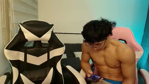 darkpleasuress online show from 11/14/25, 06:12