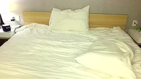 Snapshot of darkrogue18 chatting on 02/25/26, 05:22 Alex online show from 02/25/26, 05:22